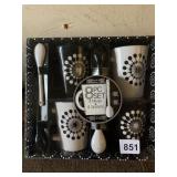 MUGS 8 PC. SET IN BOX