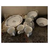 PFALTZGRAFF DISHES SERVICE OF 4