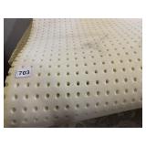 MEMORY FOAM MATTRESS TOPPER 7 X 72