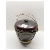 CROCK IN METAL HOLDER