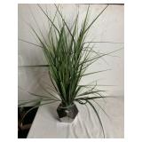 ARTIFICIAL GRASSES IN METALLIC SILVER GEOMETRIC