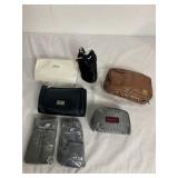 AIRLINE TOILETRY BAGS INCLUDING UNITED, AIR INDIA