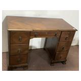 30HX42WX21D KNEE HOLE DESK