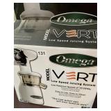 OMEGA  LOW SPEED JUICING SYSTEM NEW IN BOX