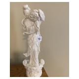 PORCELAIN ORIENTAL WOMAN WITH FLOWERPOT HONG KONG