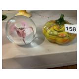 PAPER WEIGHT SIGNED PINK AND WHITE