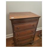 ANTIQUE 4 DRAWER STAND 26H 14D 17W