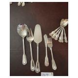 SILVERPLATE SERVING PIECES