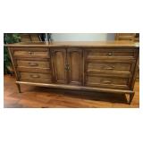 DRESSER W/ 2 MIRRORS 72 X 32 X 22"