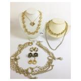 GOLD TONE NECKLACES GOLD TONE CHAIN BELT THREE