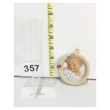 HUMMEL TM2 CHILD IN BED, LOOKING RIGHT KIND IM