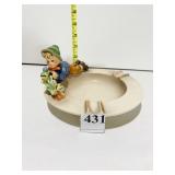 HUMMEL BOY WITH BIRD JUNGE MIT VOGEL TM3 ASHTRAY