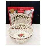 WINTER GREETINGS OPEN WEAVE BREADBASKET NEW BOXED