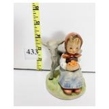 GOOD FRIENDS MADCHEN MIT BOCKCHEN HUMMEL TM3