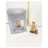 HUMMEL EXCLUSIVE EDITION LOOKING AROUND TM8