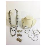 SILVER TONE TRIPLE STRAND CHAIN AND BEAD NECKLACE