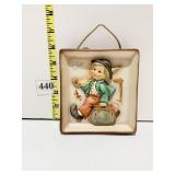 HUMMEL TM4 WALL PLAQUE MERRY WANDERER WANDERBUB