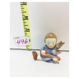 SITTING ANGEL WITH MANDOLIN NO ID LABEL HUMMEL