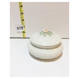 BELLEEK IN RETROSPECT 2000 LIDDED ROUND JAR