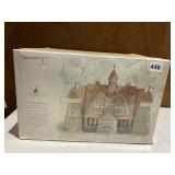 GRANDVIEW SHORES HOTEL, DEPT 56 LIGHTED HOUSE