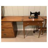 SINGER MODEL AM544503 SEWING MACHINE IN CABINET -