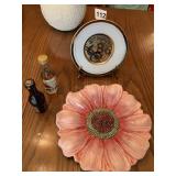 22KT GOLD RIM PLATE, BAILEY, BACARDI RUM