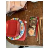 PLATES COASTERS, EASEL