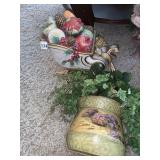 FITZ FLOYD COOKIE JAR SLED W/ CHIP AND WALL