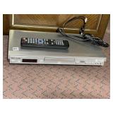 PANASONIC VCR/CD PLAYER