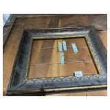 ANTIQUE PICTURE FRAME AND PICTURE CLIPS