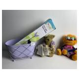 BATTERY OP ELMO, BEAR W/ BABY BEARS READING,