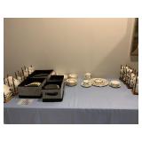 WEDGWOOD STRAWBERRY HILL - CHINA SET AS PICTURES