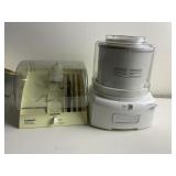 CUISINART W/ CUTTING BLADES