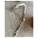 MAGNIFIER LAMP CLIP ON STYLE