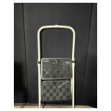 FOLDING STEP STOOL