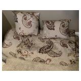 KING SIZE BED COMFORTER WITH MATCHING THROW