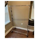 ROLLING CLOTHING ORGANIZER