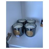 CANDLES WITH MONOGRAM T