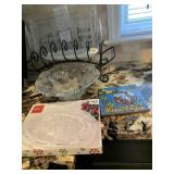 GLASS DISH, GLASS PLATE, NAPA VALLEY TRIVET, DISH