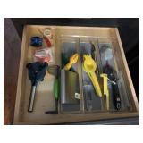 JUICER, PIZZA CUTTER, REEMER, PLASTIC DRAWER