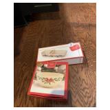 (2) LENOX DISHES IN BOX