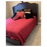 QUEEN RED COMFORTER W/ ACCENT PILLOWS