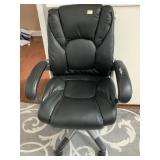 EXECUTIVE OFFICE CHAIR GOOD CONDITION
