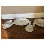 SERVICE FOR 8 ROYAL SWIRL FINE CHINA JAPAN PLUS