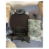 TRAVEL ACCESSORIES/ ORGANIZER AND NECK PILLOW