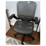 ROLLING 5 WHEEL OFFICE CHAIR