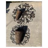 METAL WALL Dï¿½COR W/ BASKETS ATTACHED (1) 36" -