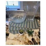 3 PLACEMATS, VASE, (2) MINI CACTUS