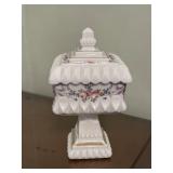 VINTAGE WESTMORELAND MILK GLASS COVERED WEDDING