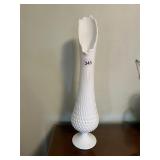 FENTON MILK GLASS FOOTED SWUNG GLASS VASE
